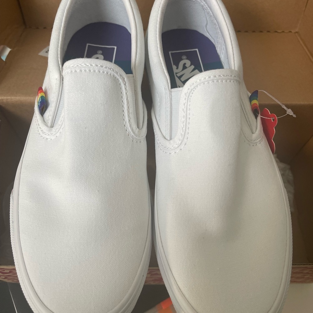 Classics style slip on brand new Rainbow
